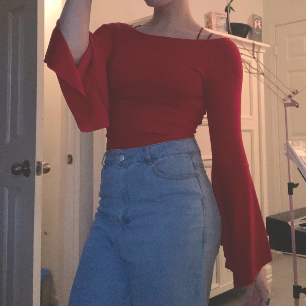 red crop loose long sleeve fitted off the shoulder
